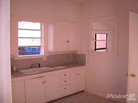 3rd image of 2007 Hillview Dr