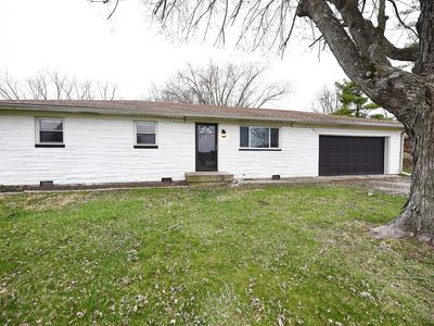 5557 W Us Highway 52, New Palestine, IN, 46163