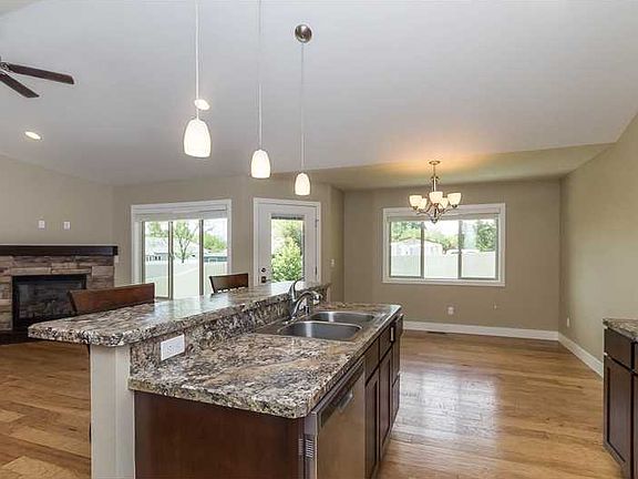 5th image of 2830 Arrowhead Meadows Dr