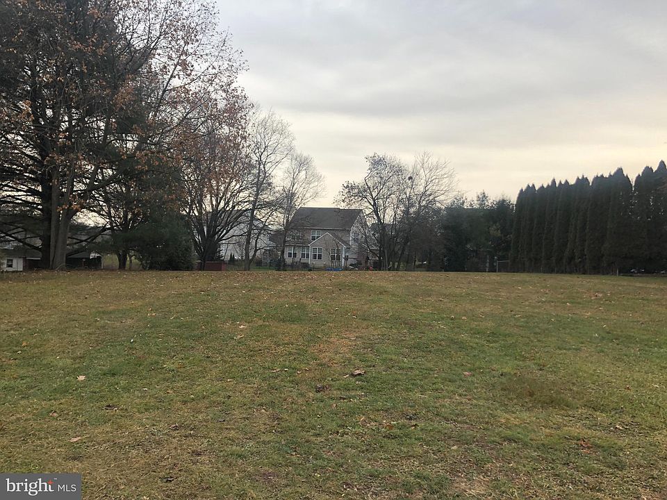 2nd image of 2335 Jo Ann Ave