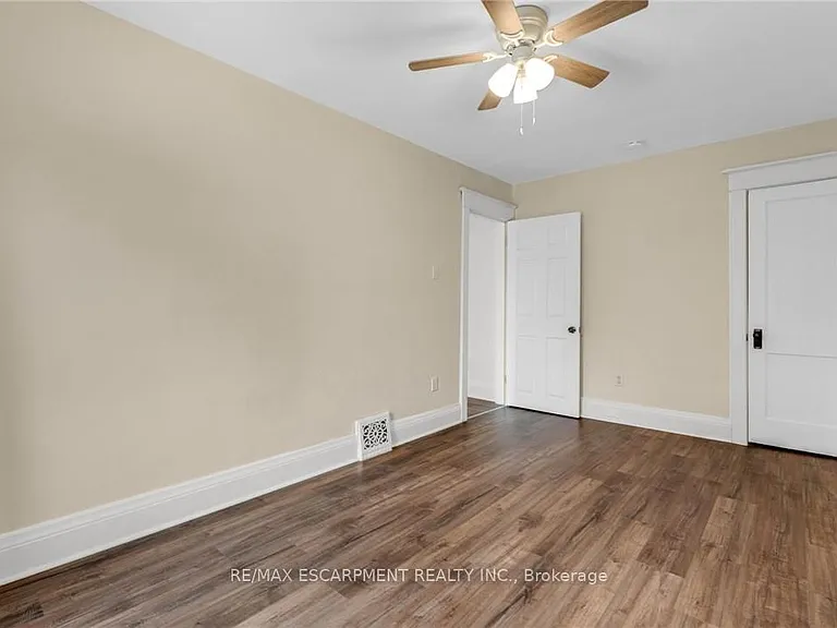 112 Oakland Ave — Photo 21