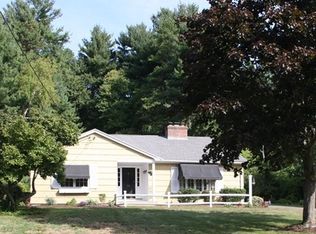54 Oak Hollow Rd, Springfield, MA 01128