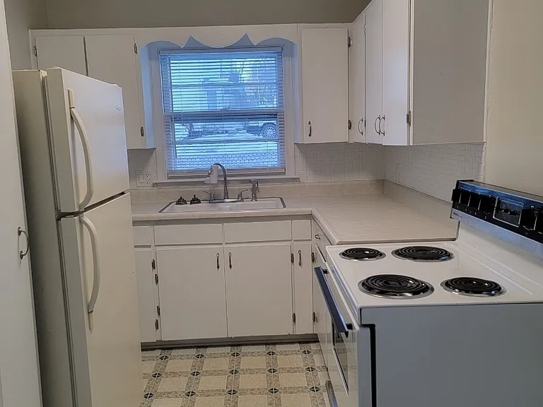 3200 Macomb Ave — Photo 3