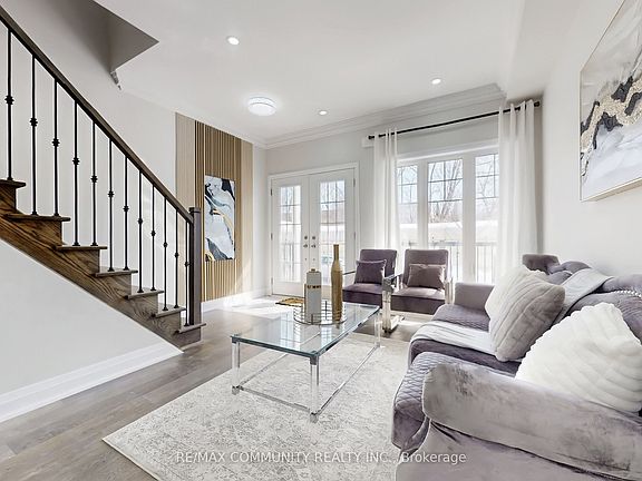 4th image of 1741 Fairport Rd #7