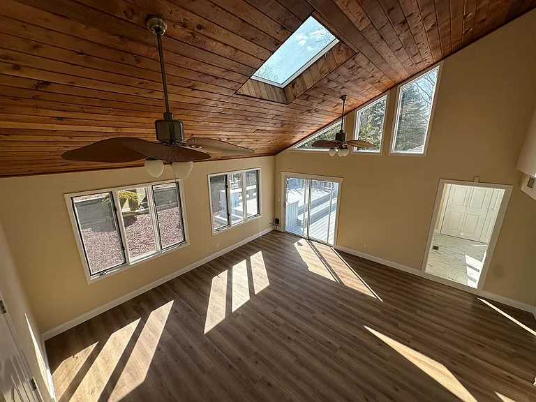 1749 Hillside Pl — Photo 31