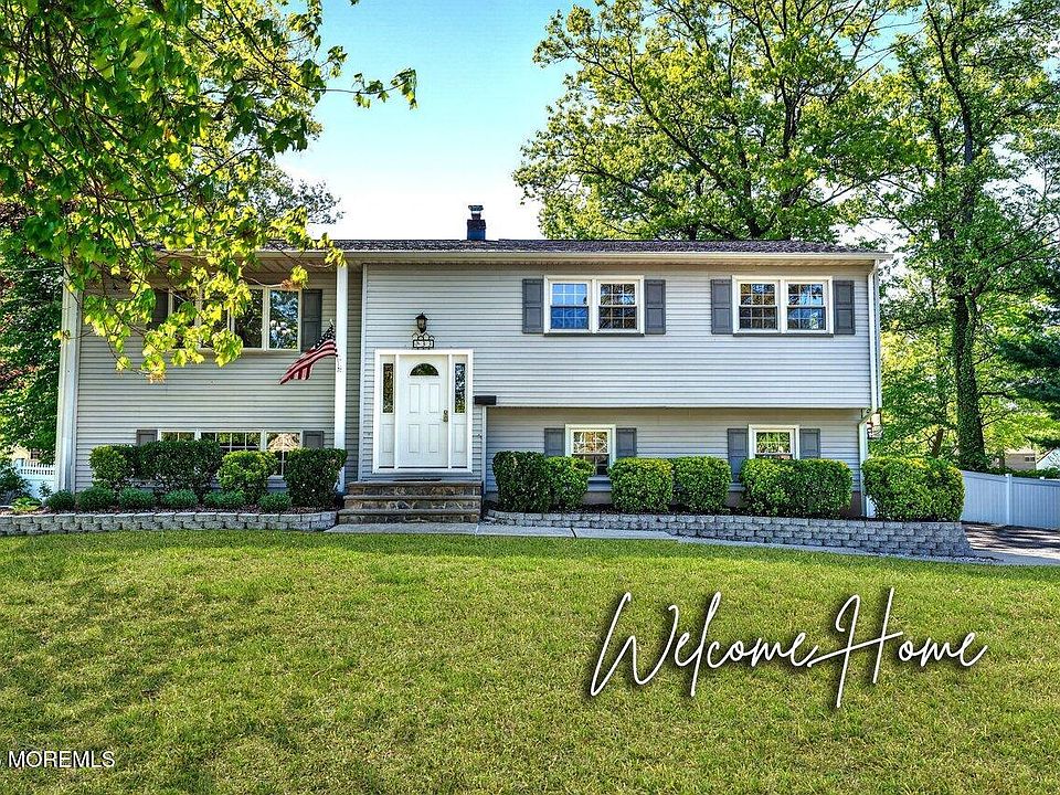 1st image of 33 Bayberry Lane