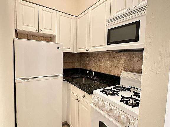 4th image of 506 E 88th St #2Q