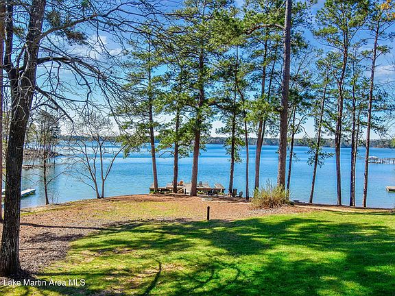 2nd image of 143 Lakeview Dr Unit 7A