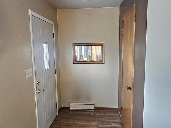 3rd image of 301 N 9th St