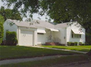 45 Robert Cir, Cranston, RI 02905