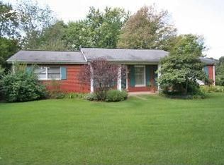 2203 Motel Rd, Highland, IL 62249