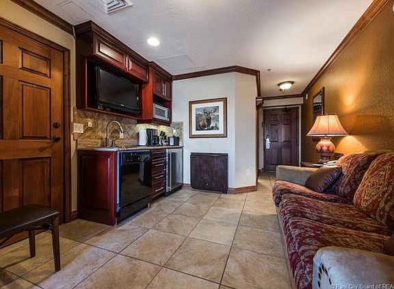 4th image of 3000 Canyons Resort Dr #3301B