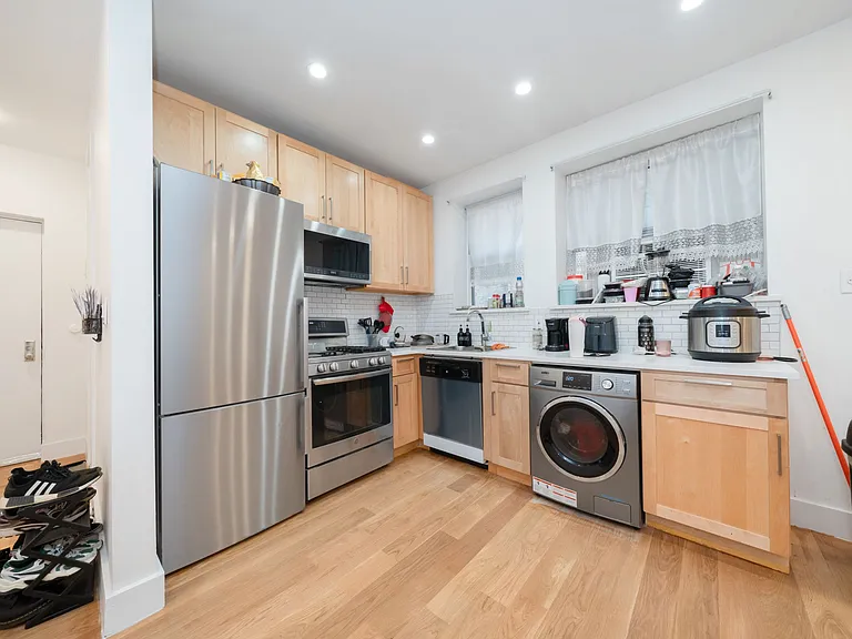367 Wadsworth Ave #21 — Photo 3
