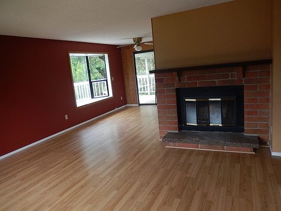 3rd image of 8108 147th Avenue Ct E