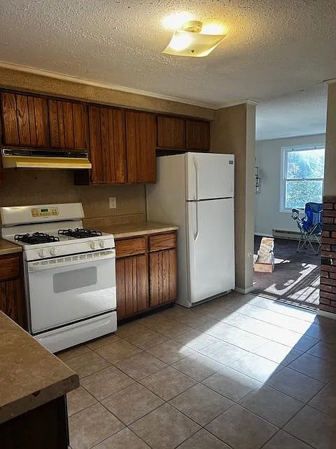 135 Schocopee Rd — Photo 3