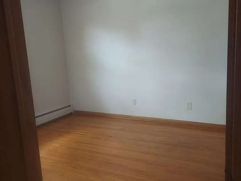 15 W Diamond Lake Rd — Photo 11
