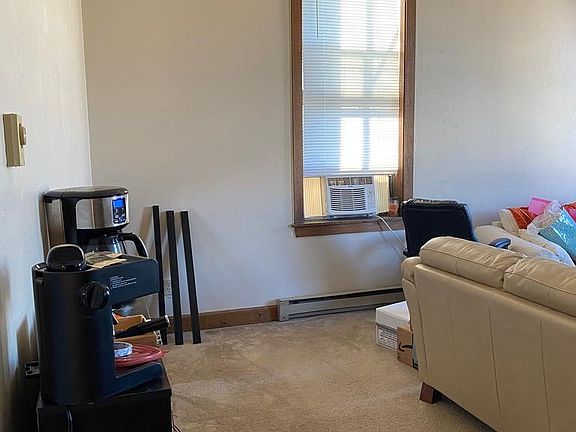 3rd image of 920 Clinton St APT 302