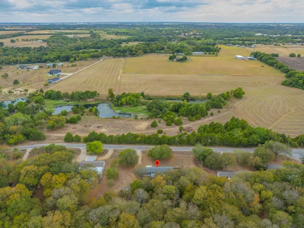 1027 Glen Brook Dr, Waxahachie, TX 75165