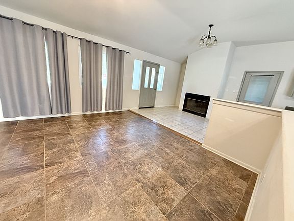 3rd image of 207 Brantley Cir