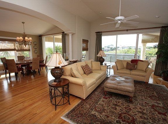 2nd image of 18 Sandpiper Ln