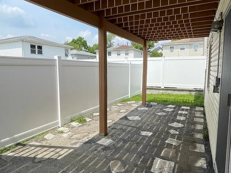 118 Exeter St #1 — Photo 11