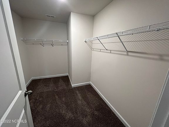 4th image of 642 Walnut Dr