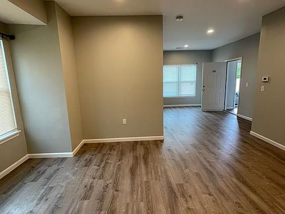 3rd image of 1119 Custer St #202