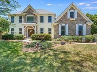 2835 Weaver Ln, Batavia, IL 60510