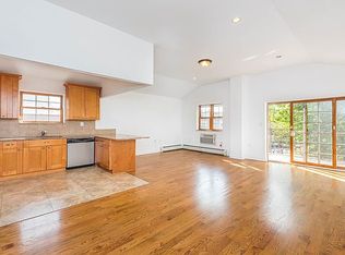 25-63 44th St #2F, Astoria, NY 11103