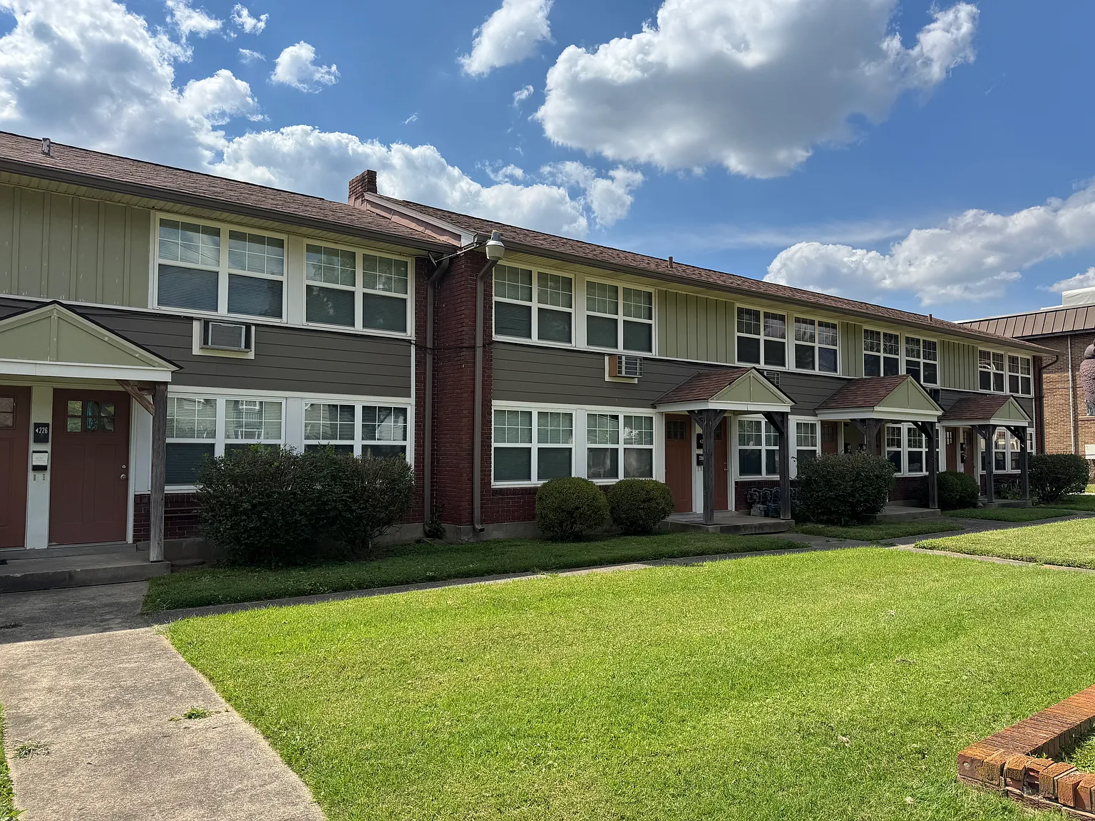 1 bed, $900 — Photo 1