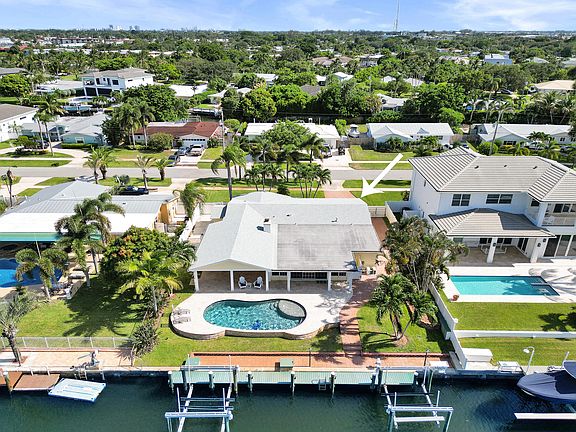 4th image of 733 JACANA Way