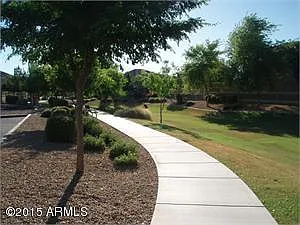 3 bed, 2.5 bath, 1752 sqft, $2,000 — Photo 2