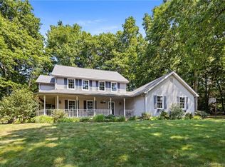 5 Woodmar Cir, Ellington, CT 06029