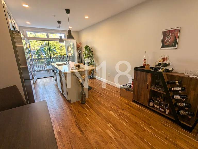 731 18th St NE #2 — Photo 8