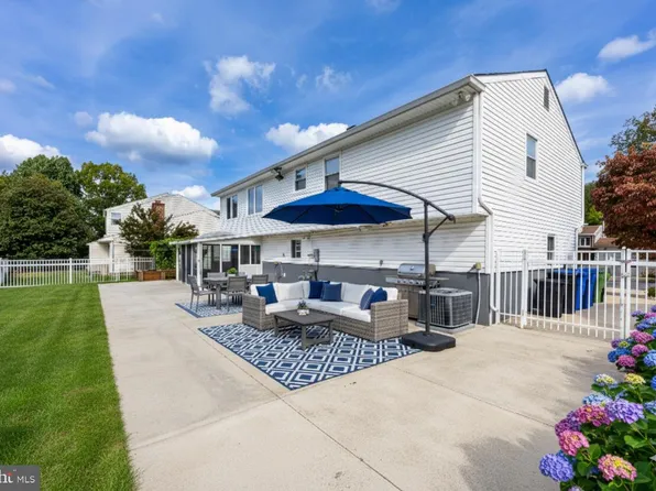 24 Westbury Dr, Cherry Hill, NJ 08003