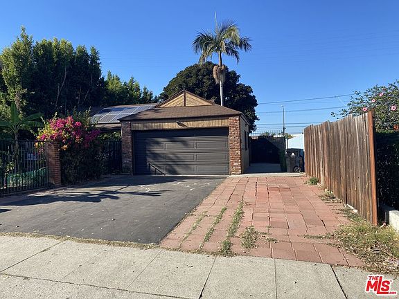 2nd image of 8109 Barnsley Ave