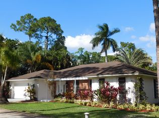 13025 Raymond Dr, Loxahatchee, FL 33470