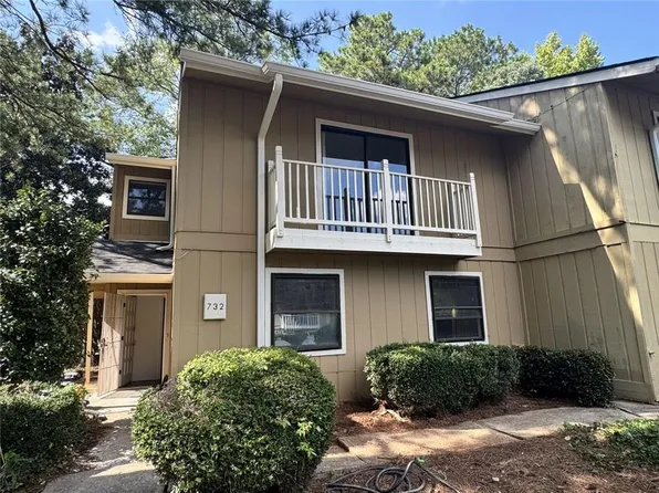 732 Hanover Ln SE, Marietta, GA 30067