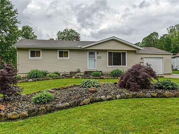 4th image of 18716 Jackson Dr