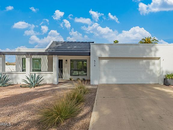 2nd image of 516 E PIPING ROCK Road