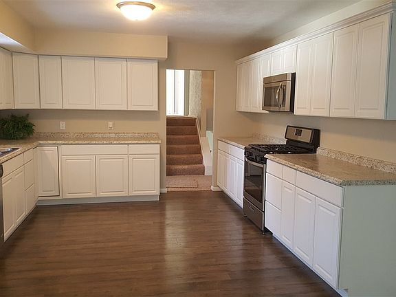 5th image of 52120 Wembley Dr