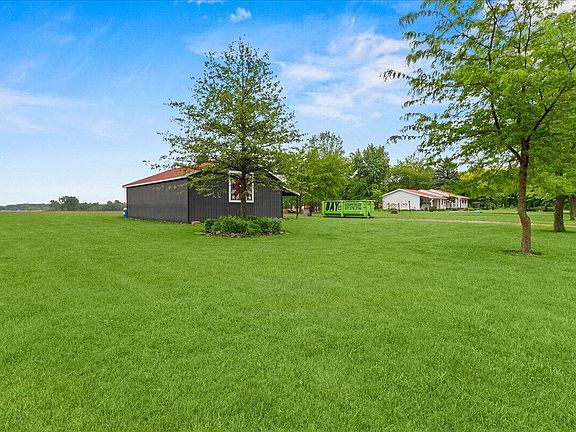 3rd image of 8111 Township Road 18