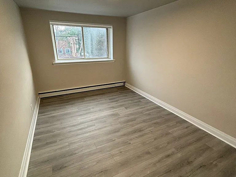 1404 Rosenthal Ave #18 — Photo 3