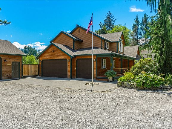 3rd image of 1615 Russell Road