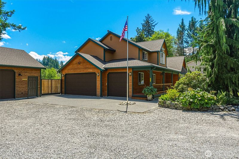 4th image of 1615 Russell Road
