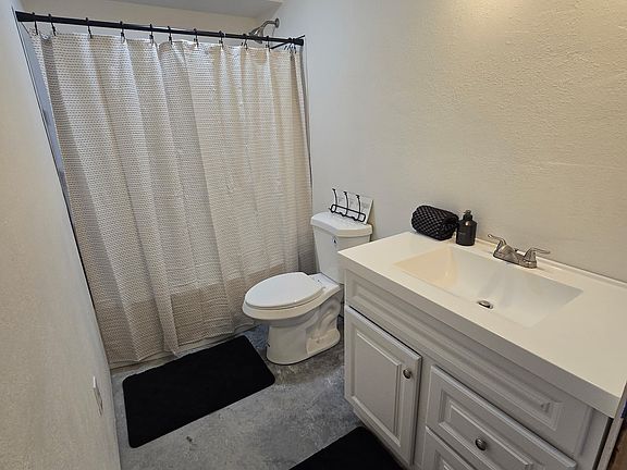 2nd image of 481 Green Tree Dr