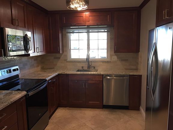 3rd image of 1882 Orange Grove Dr