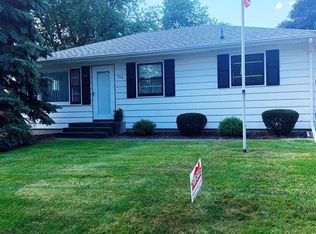 424 N Trunck Ave, Freeport, IL 61032