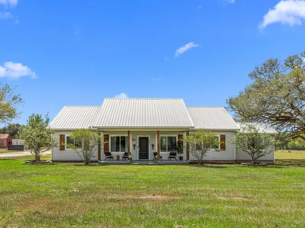 1884 County Road 218, Weimar, TX 78962