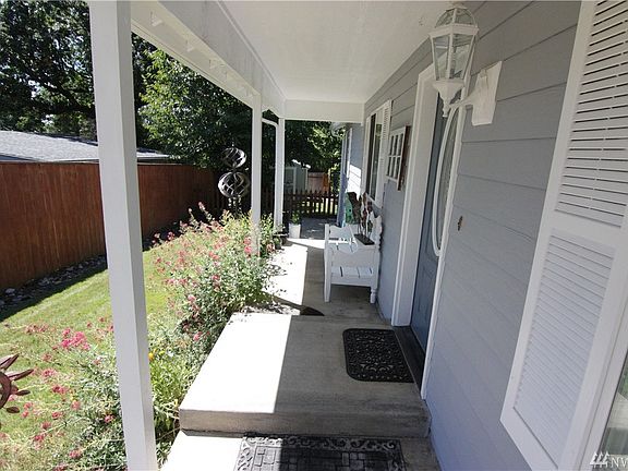3rd image of 2008 NE 152nd St
